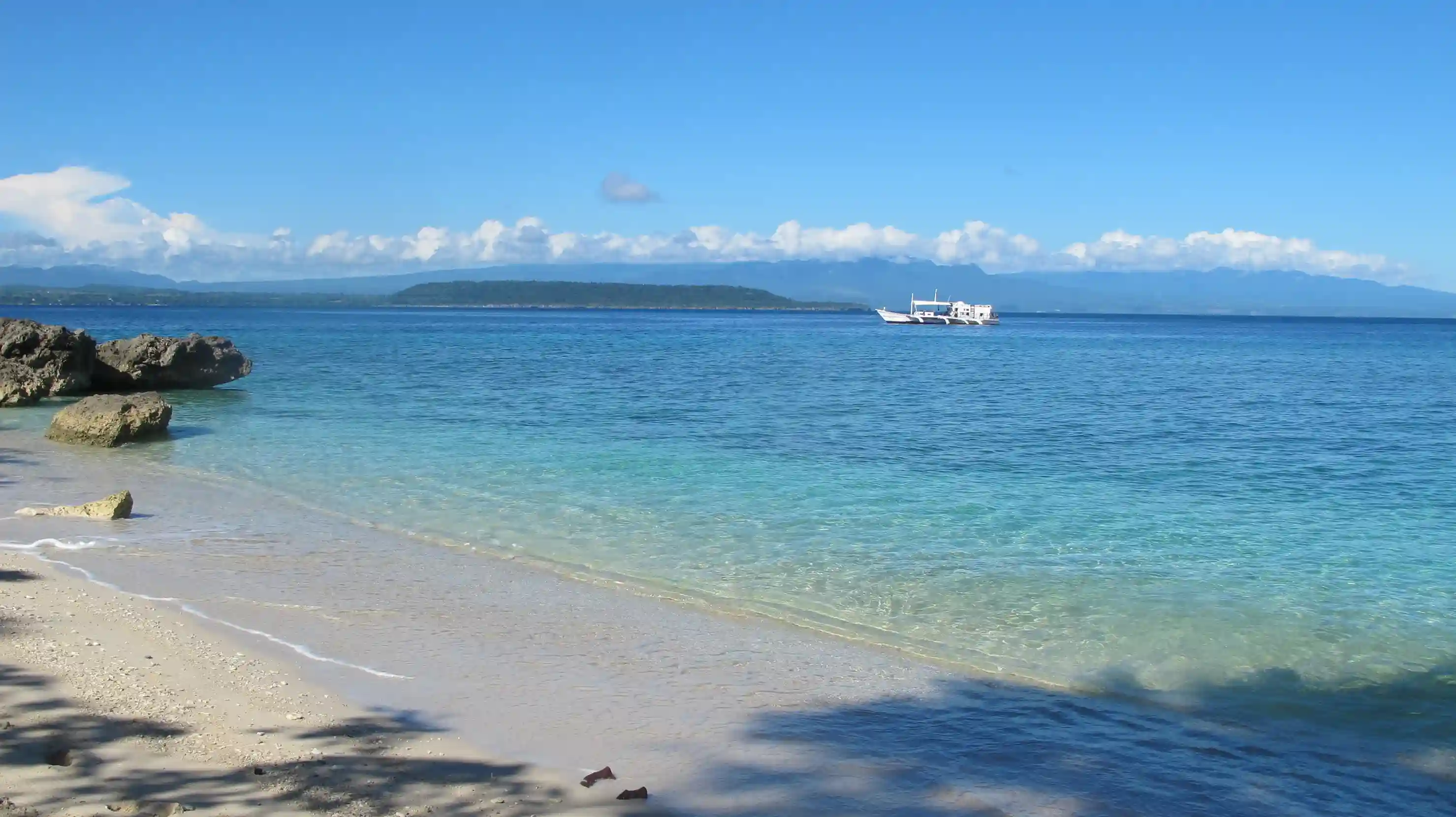 When Is the Best Time to Visit Sumbawa in 2027? Dry vs. Rainy Season Guide